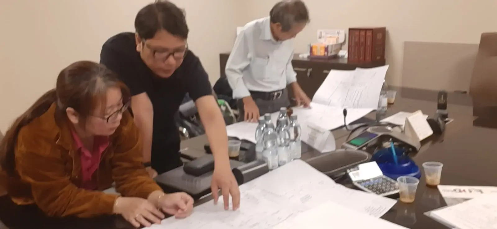 Tại Sao Máy Chiết Rót Dược Phẩm Lại Quan Trọng Trong Ngành Y Tế